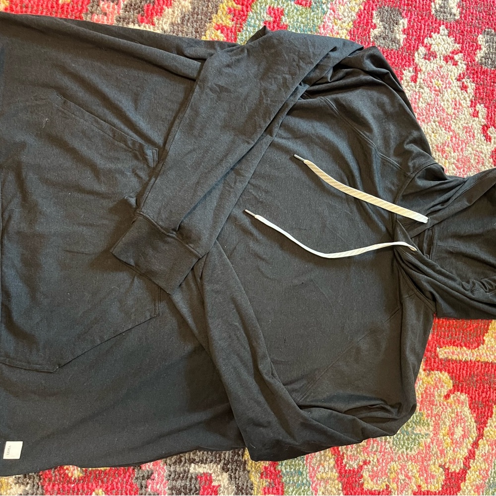 Vuori Black Hoodie with Drawstrings performance fabric. Size XL.